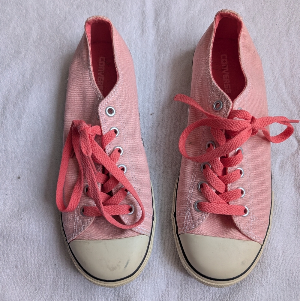 Girls Sz 5 Pink Converse Shoes